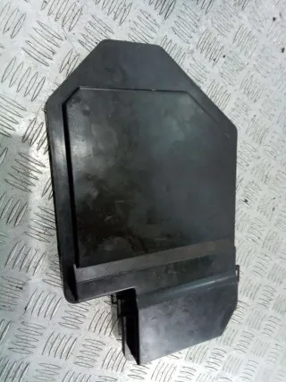 4F0035613.4F0035619 Крышка блока предохранителей Audi A6 C6 (S6,RS6) Арт 52568499, вид 4