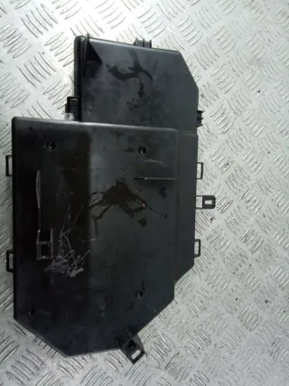 4F0035613.4F0035619 Крышка блока предохранителей Audi A6 C6 (S6,RS6) Арт 52568499, вид 2