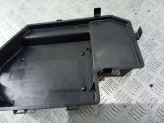 4F0035613.4F0035619 Крышка блока предохранителей Audi A6 C6 (S6,RS6) Арт 52568499, вид 9