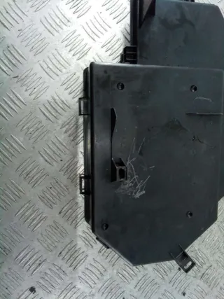 4F0035613.4F0035619 Крышка блока предохранителей Audi A6 C6 (S6,RS6) Арт 52568499, вид 14