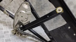 4B9839753E03C, 4B0839461 Рамка стекла двери Audi A6 Allroad C5 Арт ST33165, вид 4