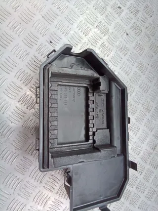 4F0035619.4F0035613 Крышка блока предохранителей Audi A6 C6 (S6,RS6) Арт 52898534, вид 6