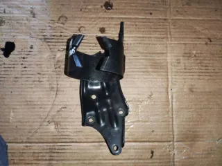 8d0127224 Кронштейн топливного фильтра Volkswagen Passat B5 1.9л tdi Арт 57431007, вид 2