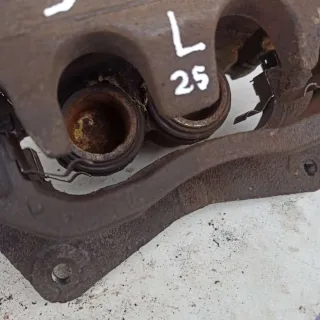  Суппорт тормозной передний левый Subaru Outback 5 Арт 58264915, вид 2