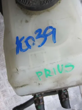 132311-40120 Бачок главного тормозного цилиндра Toyota Prius 2 Арт 58924677, вид 5