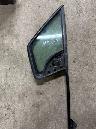  Форточка передняя левая Citroen Berlingo 2  Арт 60103018, вид 1