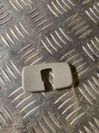 3D0857578A Крепление (крючок) солнцезащитного козырька Volkswagen Phaeton Арт 60177928