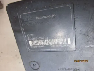  Блок АБС (ABS) Mazda 3 BK Арт FB16-60564341, вид 6