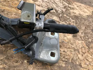 LR117304 Петля капота Land Rover Evoque 2 Арт 14401, вид 3