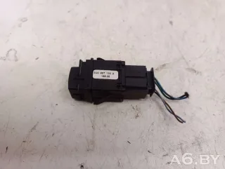 3U0927133A Кнопка антипробуксовочной системы Skoda Superb 1 Арт 62126964, вид 3