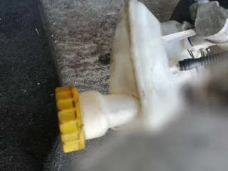  Бачок тормозной жидкости Citroen C3 2 Арт 107537877_1, вид 1