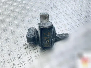 90575772 Подушка крепления двигателя Opel Zafira A 2.2л Арт 114713467, вид 2