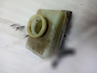  Цилиндр тормозной главный Renault Logan 1 Арт 98264656, вид 3