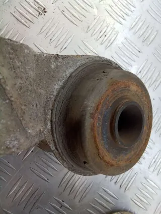 4B0501522E Кронштейн крепления балки подвески Audi A6 C5 (S6,RS6) Арт 65141725, вид 5