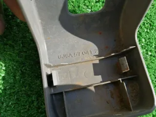 GJ6A57052, GJ6A57053, GJ6A57054, GJ6A57051, G21B57086A, GJ6A57041, GJ6A57042, GJ6A686F1 Пластик салазок сиденья Mazda 6 1 Арт 65215654, вид 9