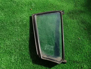 BN8V72661A Стекло двери задней правой Mazda 3 BK Арт 65281458, вид 1