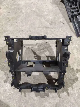 1k0858005 Рамка под магнитолу Volkswagen Golf 5 Арт 65601271, вид 1