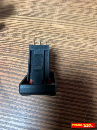 90347821, 90320621, 90383133, 90387257, 90450037, 90387656, 90389656 Кнопка аварийной сигнализации Opel Astra F Арт 66011797, вид 6