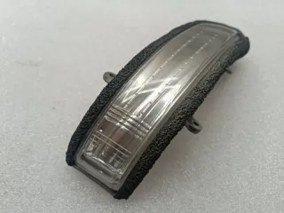 8173060120 Повторитель поворота в зеркало Toyota Land Cruiser 200 Арт ST148571, вид 2