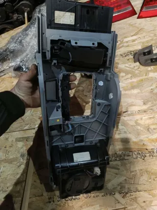 4F2864261 Консоль салона (кулисная часть) Audi A6 C6 (S6,RS6) Арт 66215922, вид 5