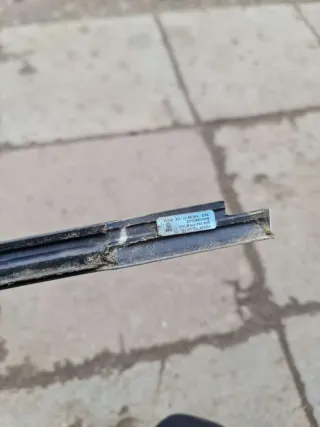 5na839476b Молдинг стекла двери задней правой наружный Volkswagen Tiguan 2 Арт 59890159, вид 2