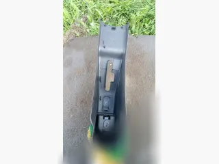  Накладка декоративная центральной консоли Mazda 121 2 Арт 115704351, вид 3