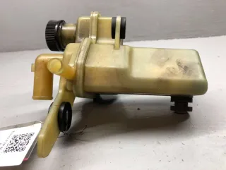 BN9R-32-690A Бачок ГУР Mazda 3 BK Арт 67479908, вид 3