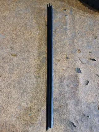  Молдинг стекла двери задней правой внутренний Audi Q5 2 Арт 67609528, вид 1