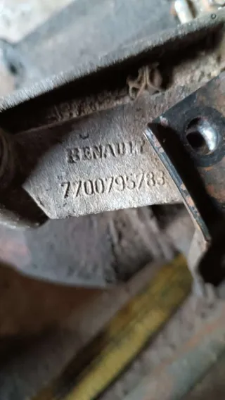 7700795783 Кронштейн КПП Renault Clio 1 1.2л инжектор Арт 70929760, вид 2