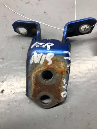 F151-59-210,F151-59-210B,F151-59-210C Петля двери передней правой синяя Mazda 3 BK Арт 70888068, вид 2