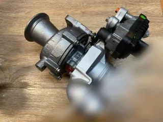 493505895 Турбина BMW X3 E83 2.0л Арт 81116962