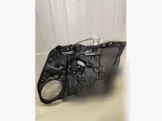  Стеклоподъемник передний правый Mazda 3 BK Арт 113922232, вид 1