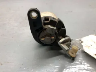 893827539AB Кнопка открытия багажника Audi 80 B3 Арт 73072569, вид 3