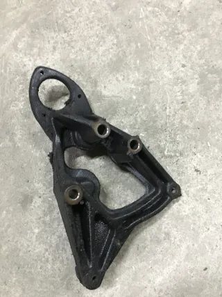 076145169A Кронштейн вискомуфты Volkswagen Crafter 1 2.5л Арт 31819478, вид 1