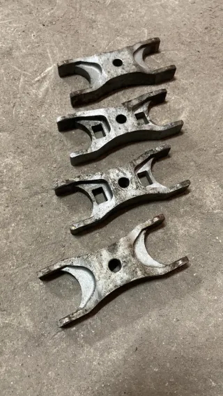  Скоба (кронштейн) крепления форсунки Volkswagen Crafter 1 Арт 118016147, вид 1