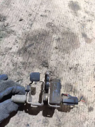  Замок стекла двери багажника Jeep Cherokee KJ Арт 73396455, вид 2