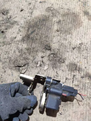  Замок стекла двери багажника Jeep Cherokee KJ Арт 73396455, вид 4