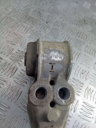 8E0501521H,4B0501521E Кронштейн крепления балки подвески Audi A6 C5 (S6,RS6) Арт 73412429, вид 2