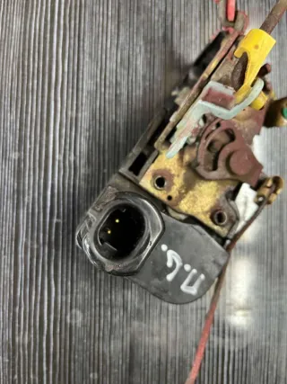  Замок двери передней левой Chrysler Voyager 3 Арт 73419370, вид 2