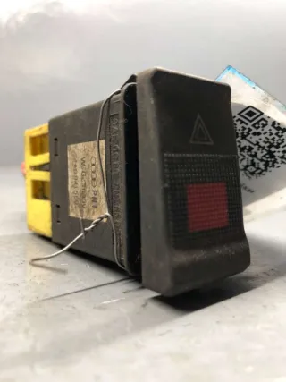 4A0941509 Кнопка аварийки Audi 100 C4 Арт 73467228, вид 1