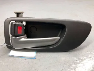 D351-59-330C73,GJ6A-59-303B73 Ручка внутренняя передняя левая Mazda 3 BK Арт 73535247, вид 1