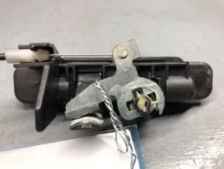 BP4K-62-410A Ручка крышки багажника синяя Mazda 3 BK Арт 73548637, вид 2