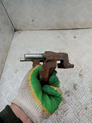  Скоба суппорта заднего Mazda 3 BK Арт 75046315, вид 4