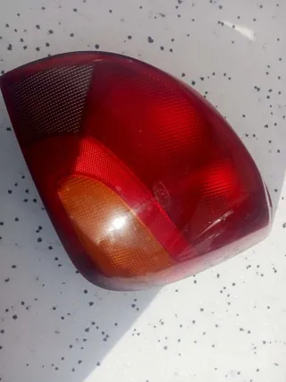  Фонарь задний правый Mazda 121 3 Арт 76556229, вид 1