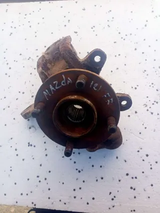  Ступица передняя правая Mazda 121 3 Арт 76563845, вид 1