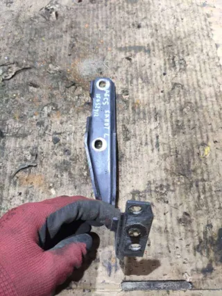  Петля капота левая Audi A6 C5 (S6,RS6) Арт 80266006, вид 2