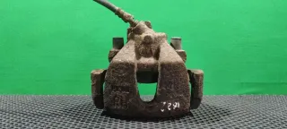  Суппорт тормозной передний правый Mazda 3 BK Арт 80858140, вид 1