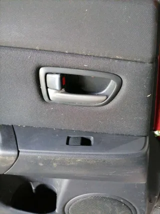  Кнопка стеклоподъемника заднего левого Mazda 3 BK Арт 81241324, вид 1