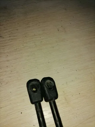 8218TQ 0390N 201,04BG 14 Амортизатор багажника Mazda 3 BK Арт 81255610, вид 3