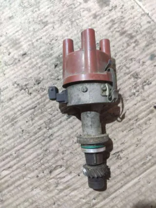  Распределитель зажигания (трамблер) Volkswagen Passat B4 Арт 81586811, вид 1